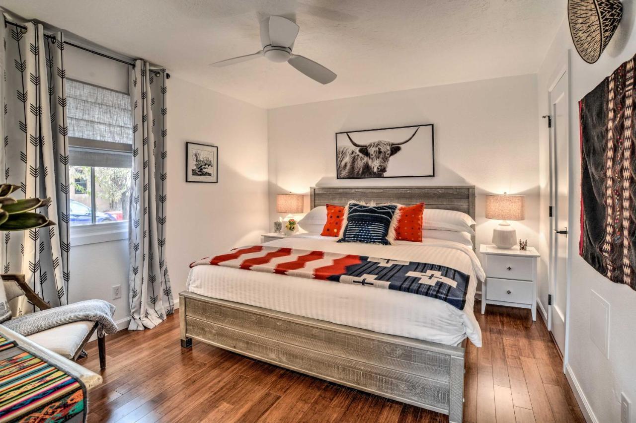 Modern Bungalow With Santa Fe Charm Less Than 2 Mi To Plazaアパートメント エクステリア 写真